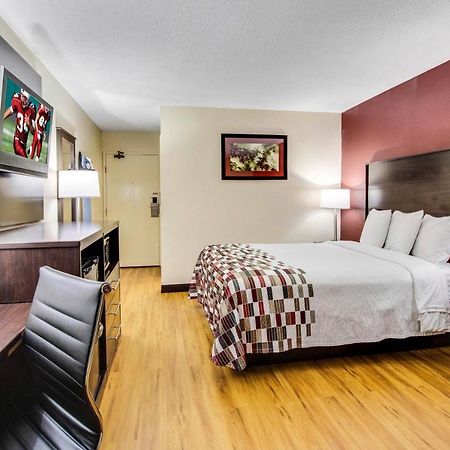Red Roof Inn Форсайт Екстериор снимка