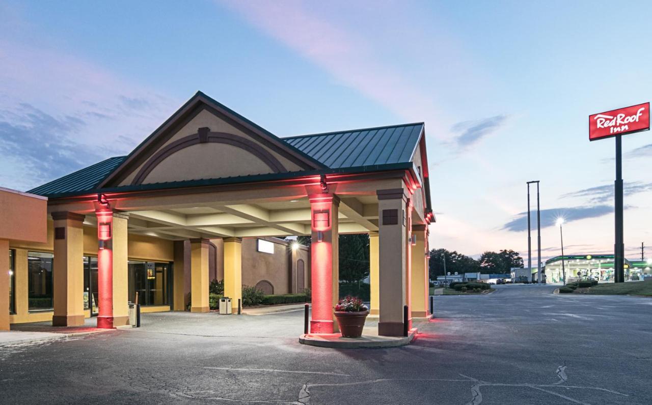 Red Roof Inn Форсайт Екстериор снимка